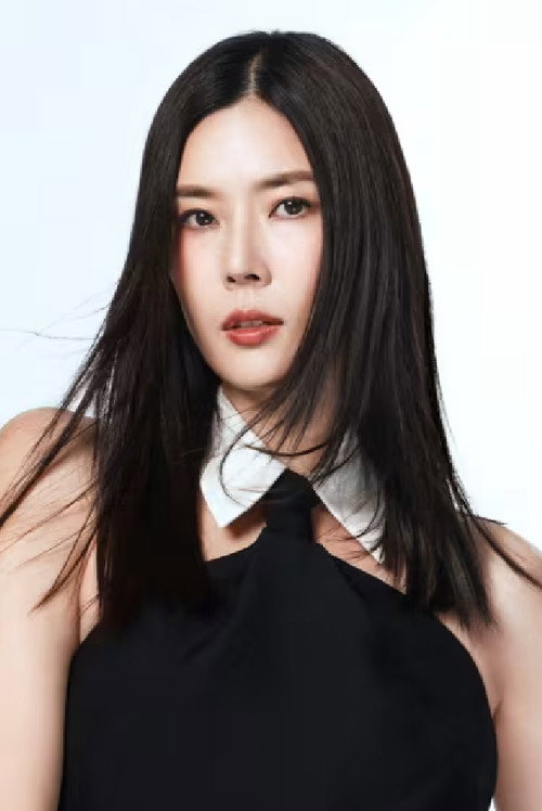 Carrie Wong portrait