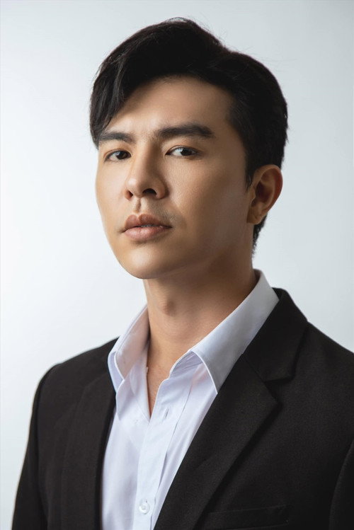 Steven Nguyễn portrait