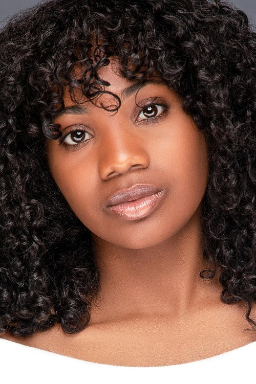 Demi Mills portrait