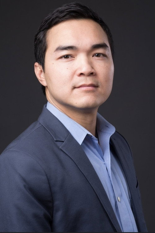 Mark Sundara portrait