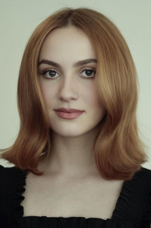 Maude Apatow portrait