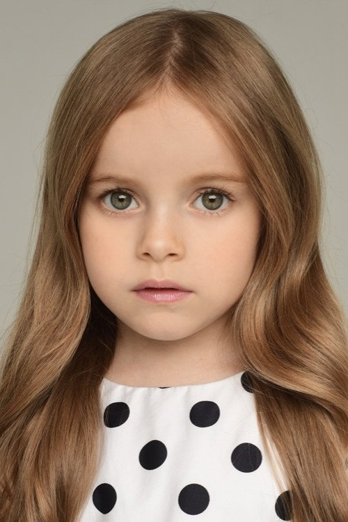 Polina Ainutdinova portrait