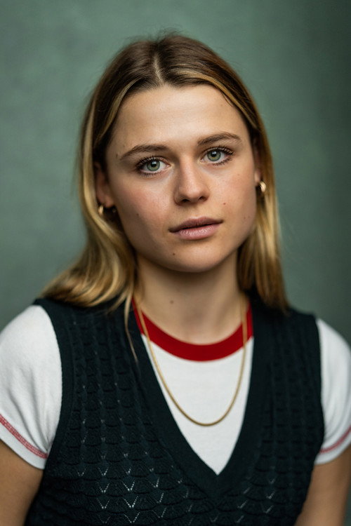 Honor Koe portrait