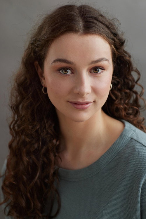 Tara Canton portrait