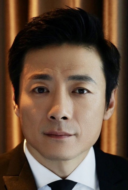Zu Feng portrait